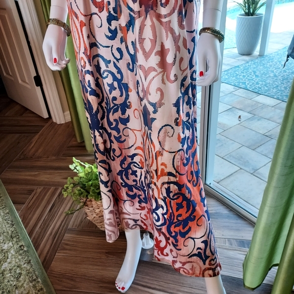 Maxi Dress by Exclusive: Size M. - Picture 3 of 9